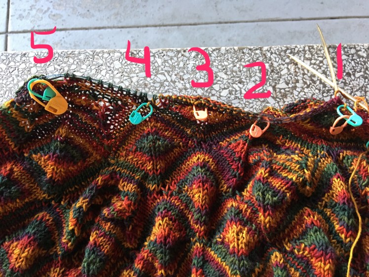 Set-up for yoke decrease motifs of Diamondback pullover