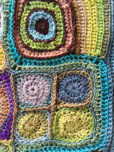 Crocheted motifs using plant-dyed pH-modified yarn