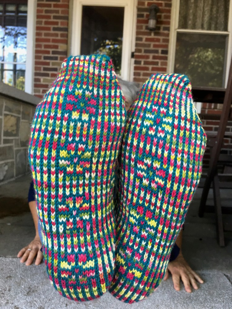 Stranded flowers on sole of Strong heel sock