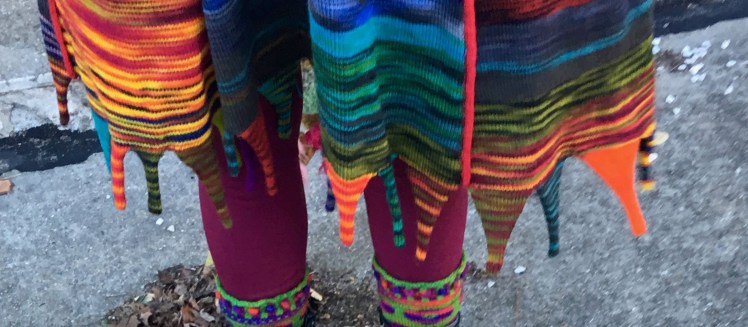 Jagged hemline tendrils