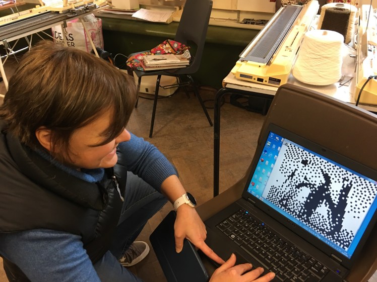 Programming IMG2Track pattern into knitting machine