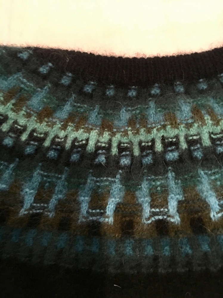 Bohus knitting uses related low-chroma colors to emphasize brighter colors